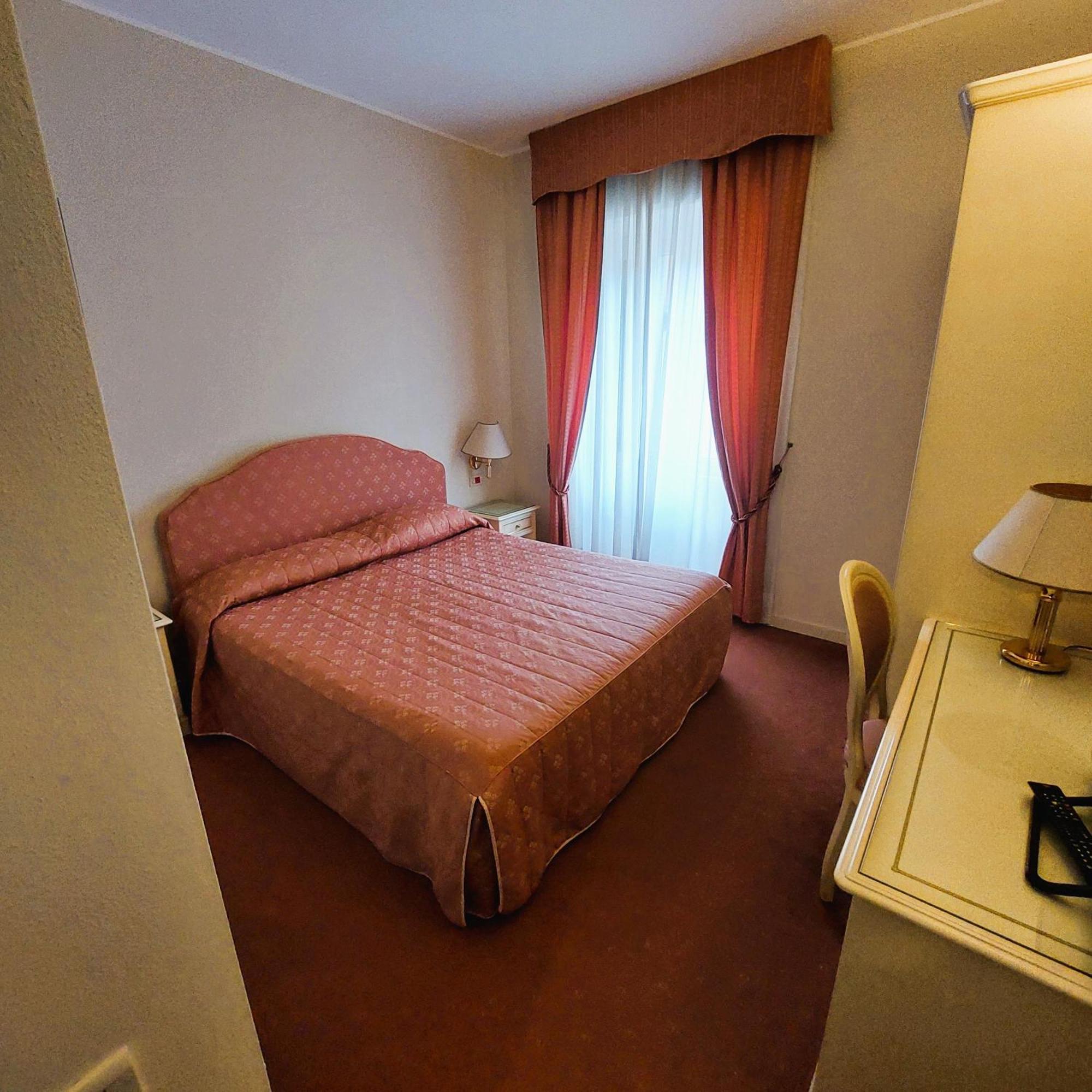 Albergo Ristorante Bigiu Sant'Omobono Imagna Esterno foto