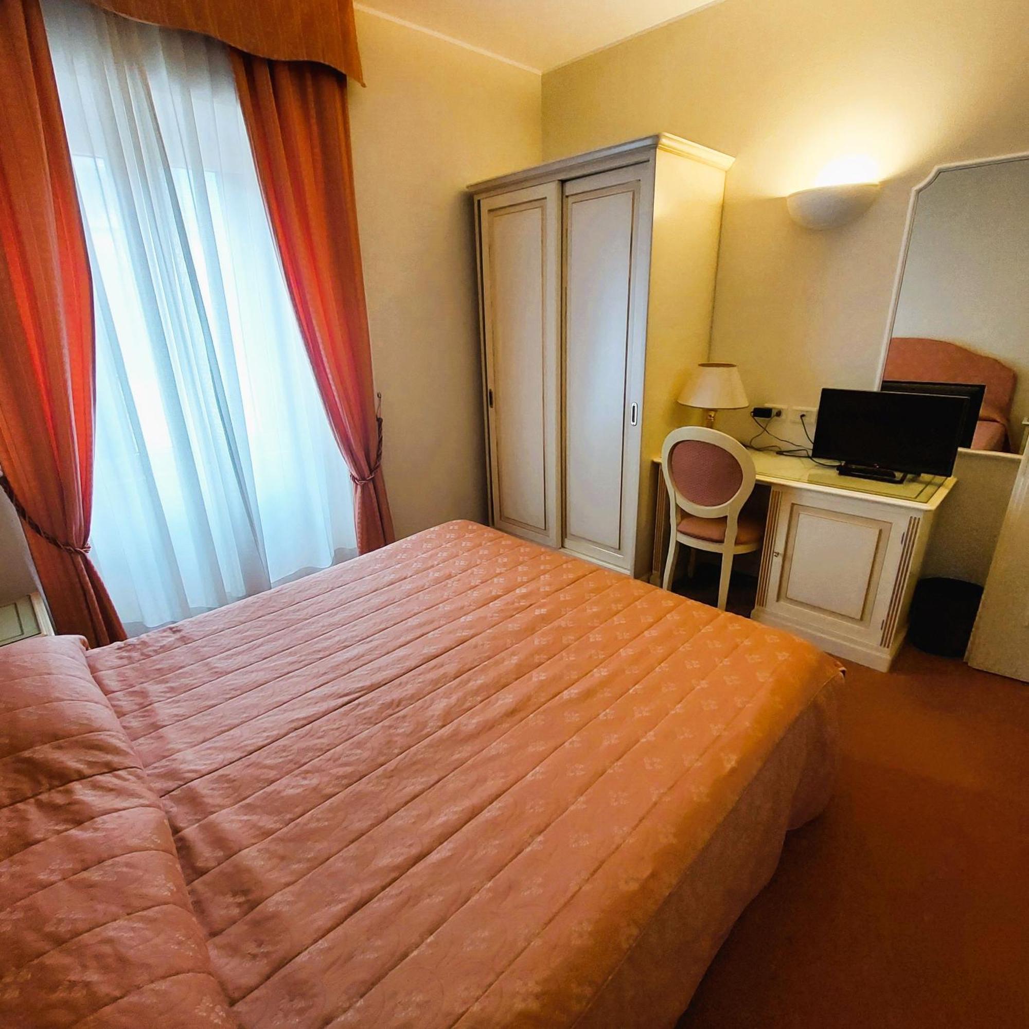 Albergo Ristorante Bigiu Sant'Omobono Imagna Esterno foto