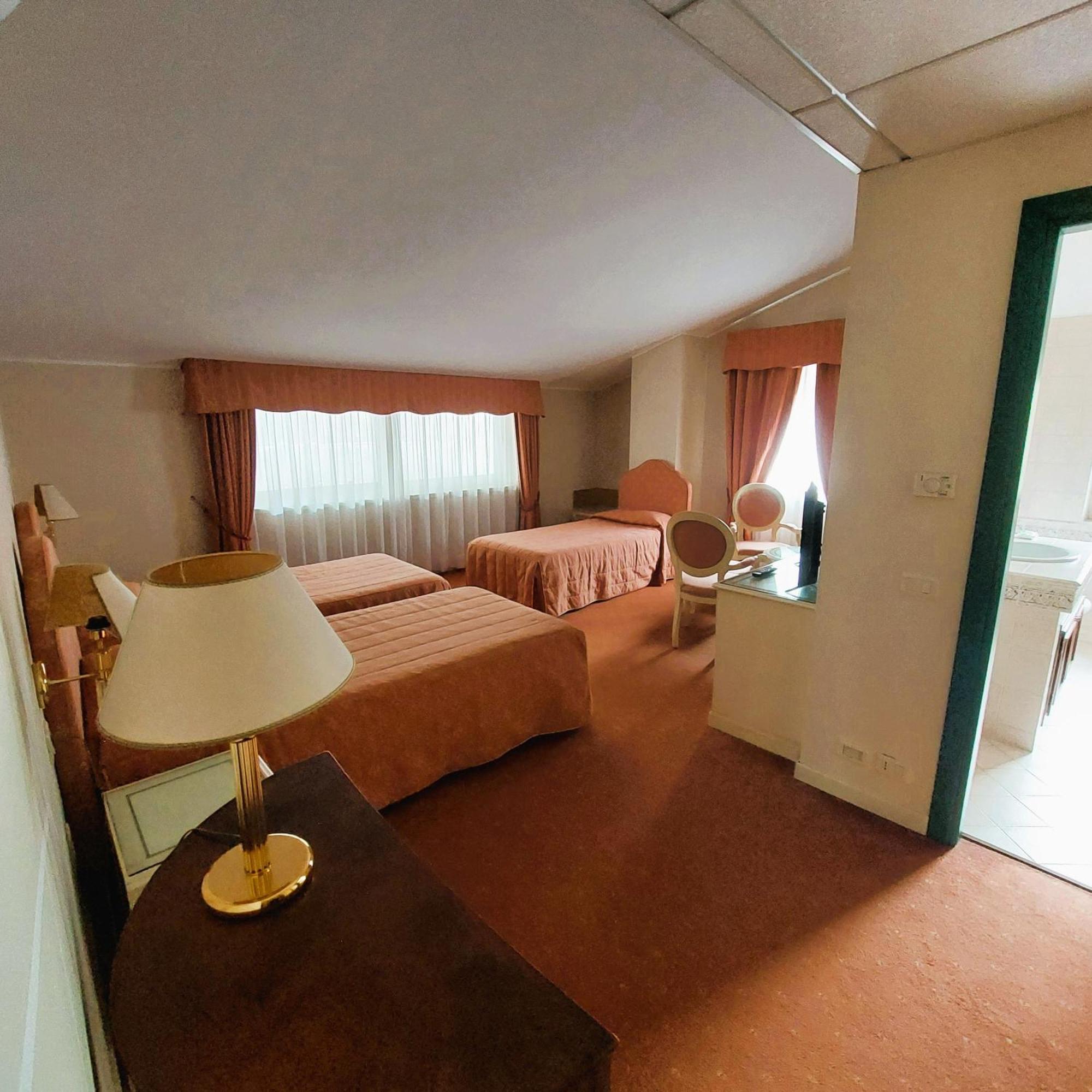 Albergo Ristorante Bigiu Sant'Omobono Imagna Esterno foto