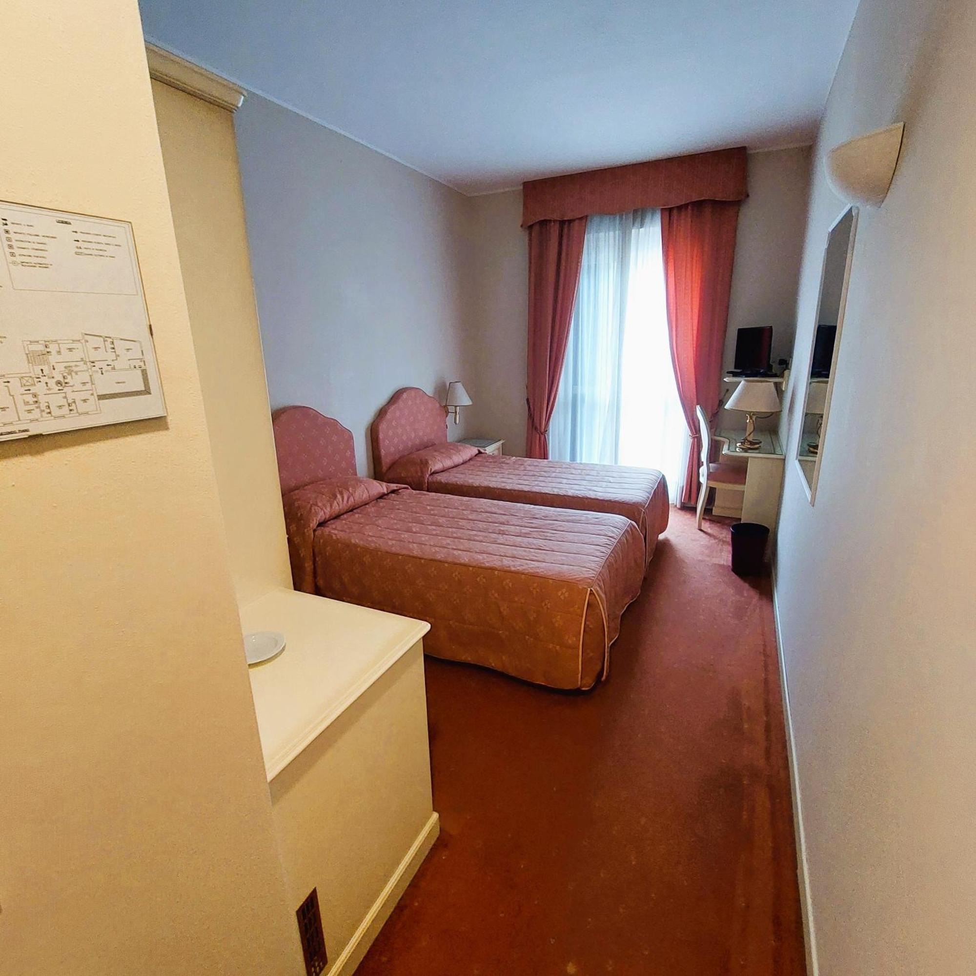 Albergo Ristorante Bigiu Sant'Omobono Imagna Esterno foto