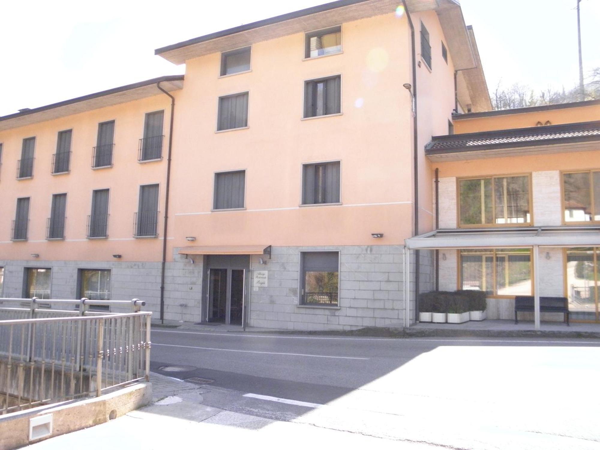 Albergo Ristorante Bigiu Sant'Omobono Imagna Esterno foto