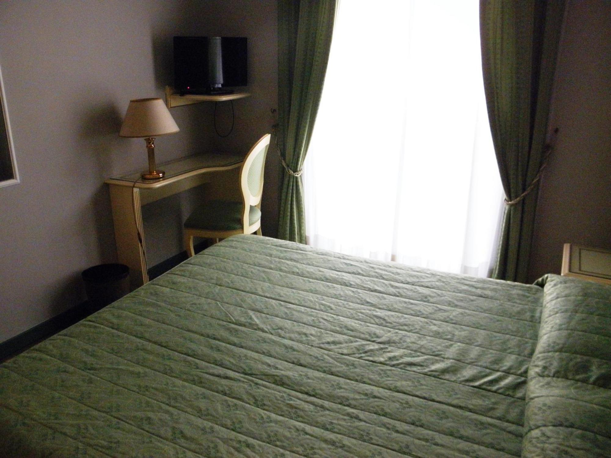 Albergo Ristorante Bigiu Sant'Omobono Imagna Esterno foto
