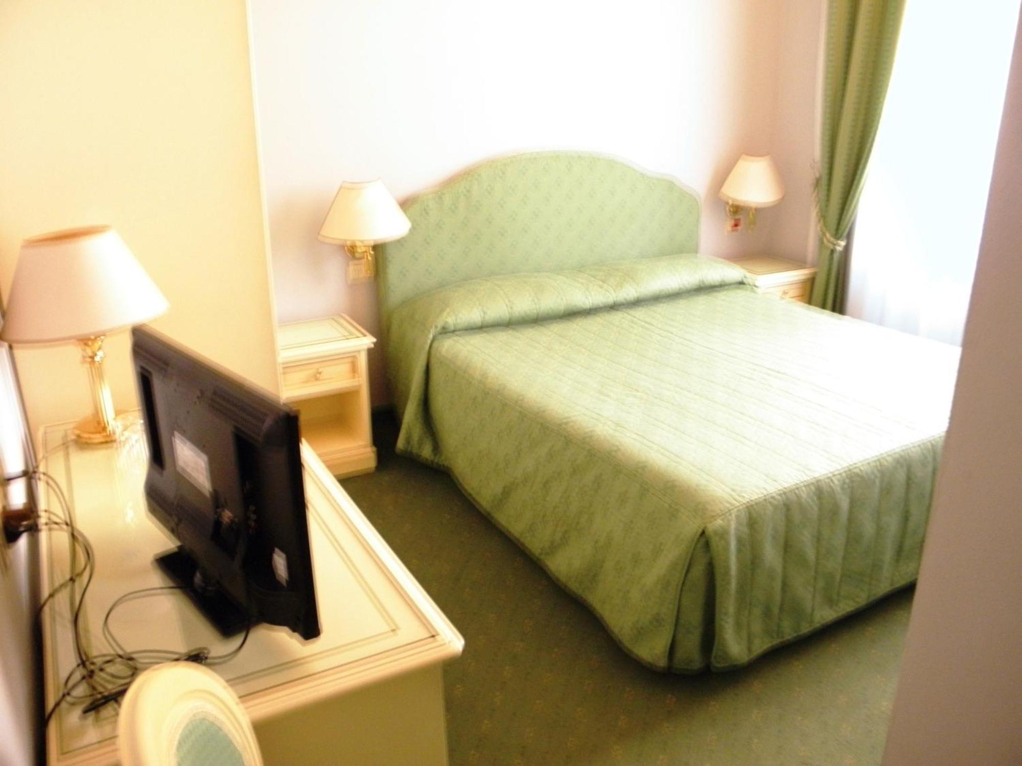 Albergo Ristorante Bigiu Sant'Omobono Imagna Esterno foto